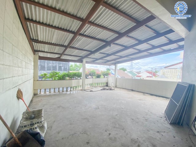 *****ทาวน์โฮม 3 ชั้นมือสองย่านกรุงเทพฯ ซอยวงศ์สว่าง-บางซื่อ บ้านพร้อมอยู่ เนื้อที่ 37 ตร.ว. พื้นที่ใช้สอยมากถึง 250 ตร.ม. มาพร้อมฟังก์ชัน 3 ห้องนอน 2 ห้องน้ำ 1 ที่จอดรถ บนทำเลติดถนนกรุงเทพฯ-นนท์ ใกล้รถไฟฟ้าสายสีม่วง "สถานีวงศ์สว่าง"